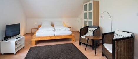 Fer et planche Ă repasser, Wi-Fi, draps fournis