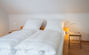1 bedroom, iron/ironing board, WiFi, bed sheets - Guesthouse Elena Apartment 21 (Kassel)