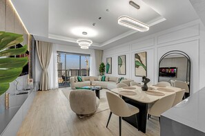 Interior - 2 Bedroom Apartment in the Heart of Dubai, City Walk (Dubai)