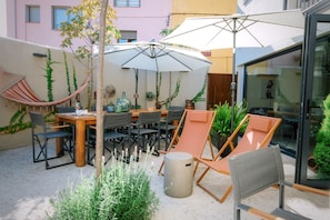 Outdoor dining - Hotel Boutique CaLagneta - Art i vi (Cervera)