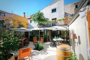 Outdoor dining - CaLagneta - Art i Vi (Cervera)