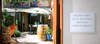 Hotel Boutique CaLagneta - Art i vi