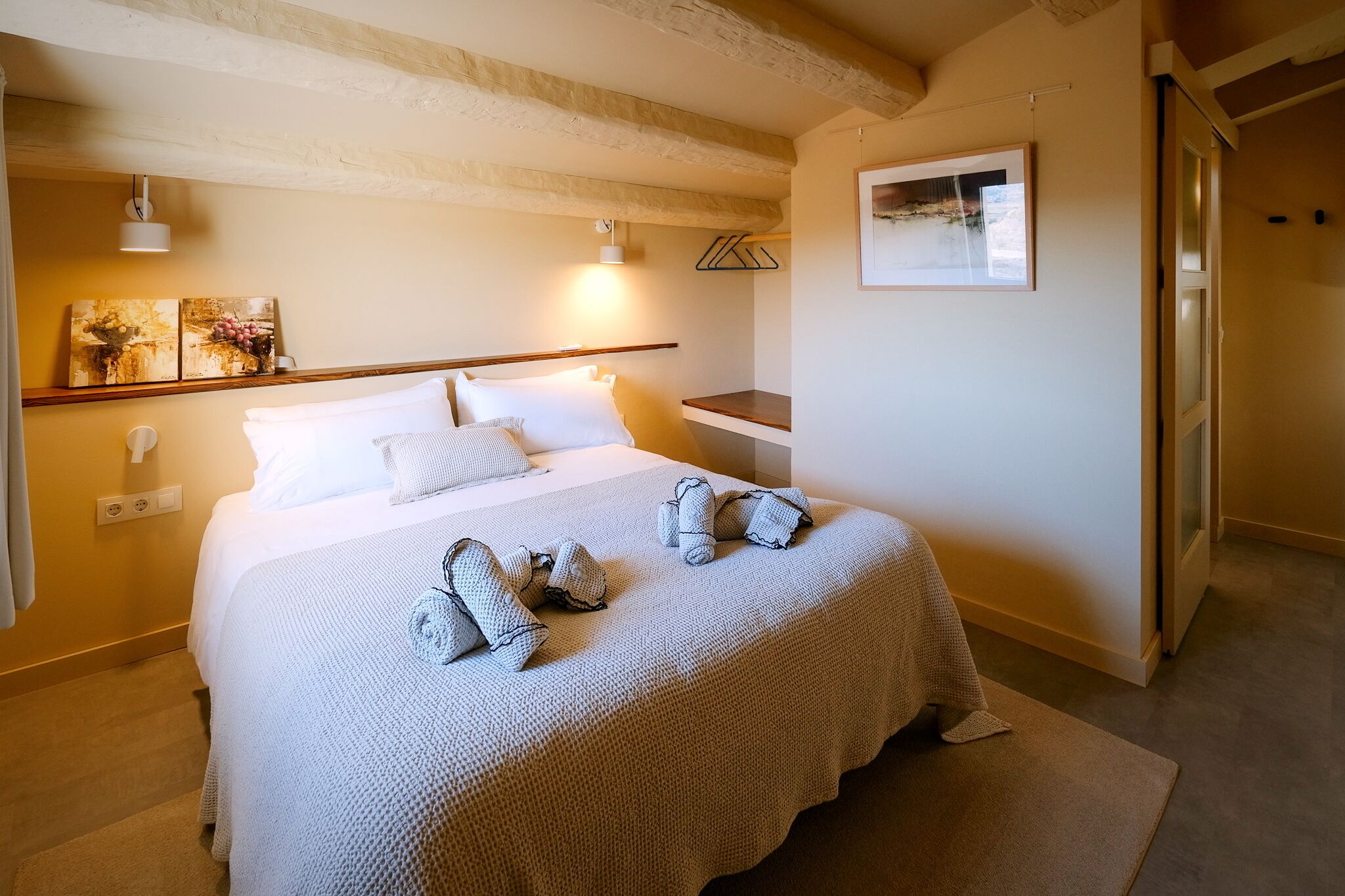 Tweepersoonskamer, uitzicht op tuin | Een laptopwerkplek, gratis wifi