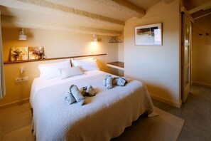 Double Room, Garden View | Laptop workspace, free WiFi - Hotel Boutique CaLagneta - Art i vi (Cervera)