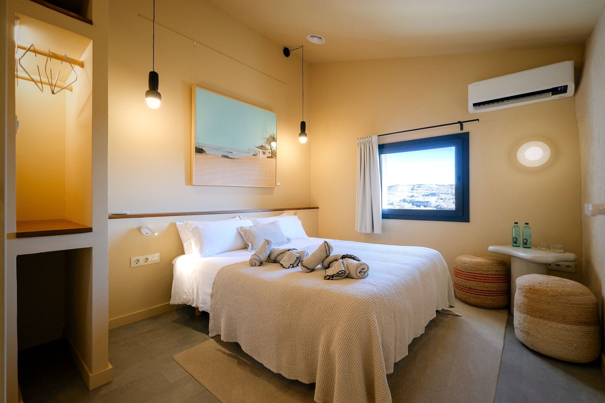 Deluxe Room, Garden View | Laptop workspace, free WiFi