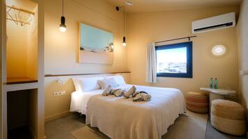 Quarto luxo, vista para o jardim | Espaço de trabalho para notebook, Wi-Fi de cortesia