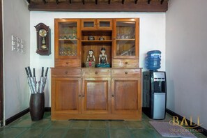 Interior - Luxury 4-BR Oasis with Private Pool & Tropical Garden in Seminyak (Bali)
