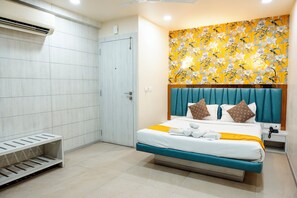 Signature Double Room | Free WiFi - The Opus Hotel (Kolkata)