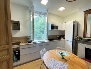 Private kitchen - Villa "PIERRE" A haven of tranquility in the heart of the MInimes district (Toulouse)