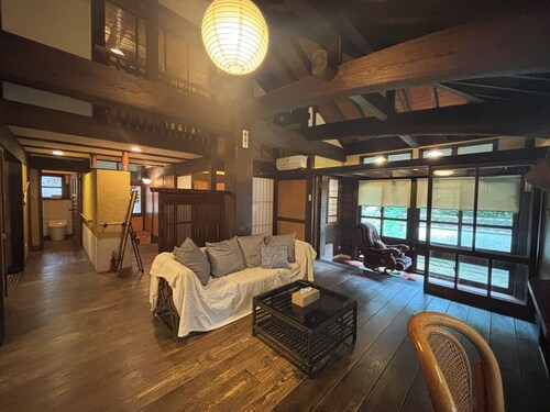 Family fun!　　Quiet rural space near city center by car｜Okinawa Old House Inn