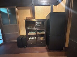 Interior - Family fun!　　Quiet rural space near city center by car｜Okinawa Old House Inn (石垣市)