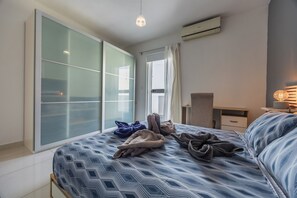 Penthouse, 2 Schlafzimmer, Stadtblick | Verdunkelungsvorhänge, Bügeleisen/Bügelbrett, kostenloses WLAN