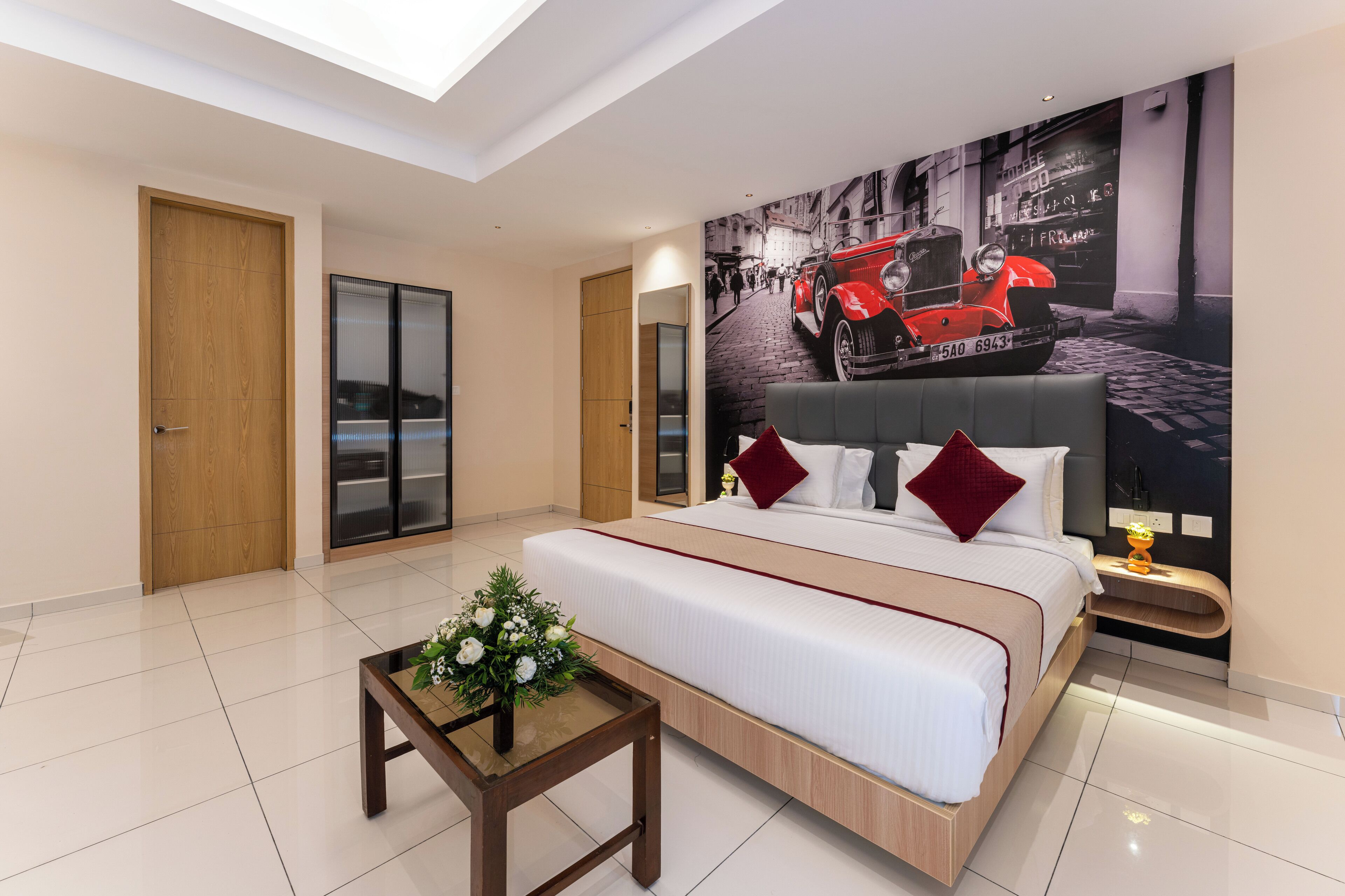 Luxury Double Room, Balcony, City View | In-room safe, laptop workspace, iron/ironing board, free WiFi