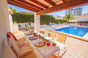 Outdoor dining - Villa Catrina - Plusholidays (Calpe)