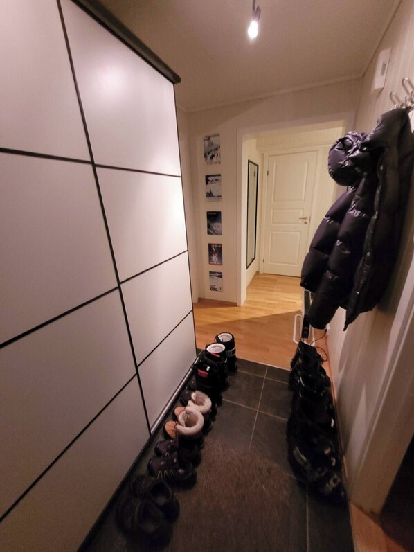 Apartment, 2 Bedrooms, Balcony | Interior