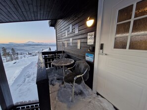 Departamento, 2 habitaciones, balcón | Restaurante al aire libre