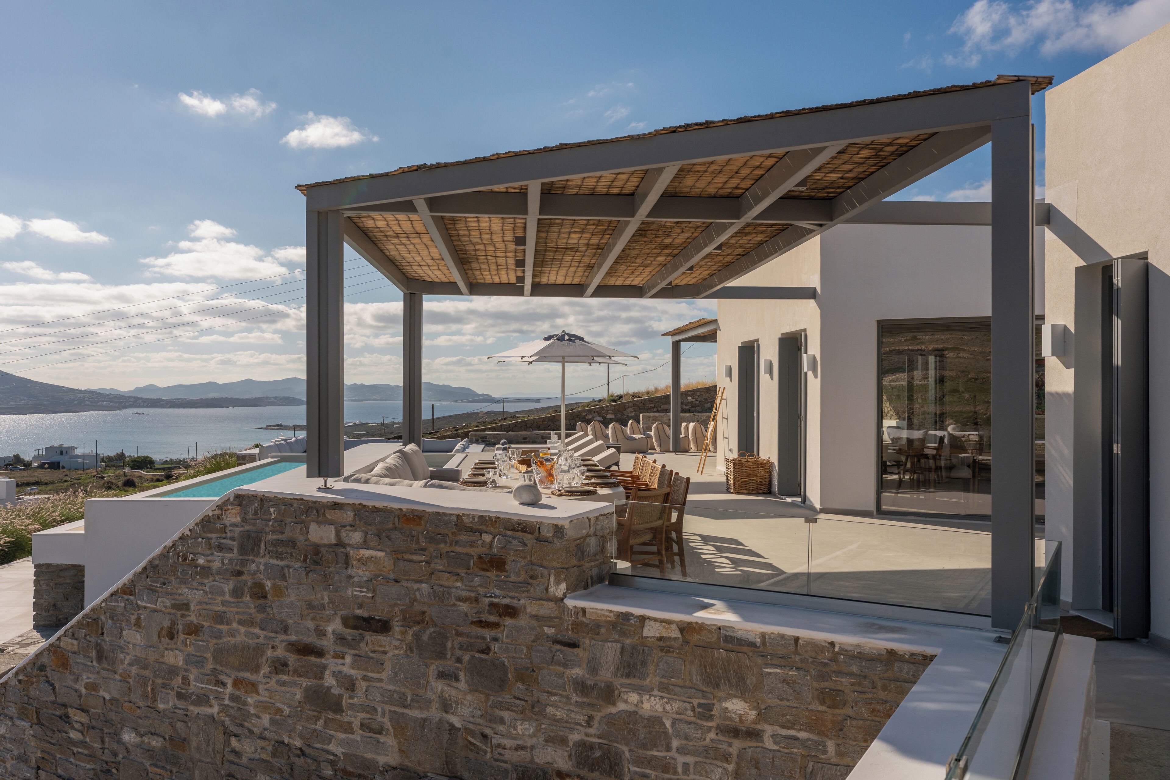 Villa Deluxe, 4 habitaciones, piscina privada, vistas al mar | Restaurante al aire libre