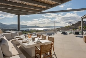 خزنة داخل الغرفة وستائر تعتيم ومكواة/لوح كي وواي فاي مجانًا