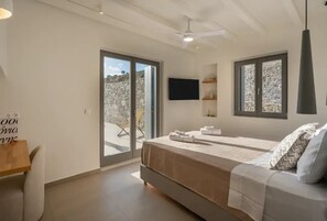 خزنة داخل الغرفة وستائر تعتيم ومكواة/لوح كي وواي فاي مجانًا