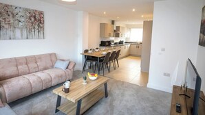 Living area - A stunning new build property (Cheshire West and Chester)