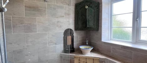 Studio, 1 chambre | Salle de bain