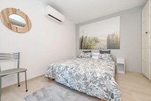 2 bedrooms, iron/ironing board, travel cot, free WiFi - MGH- Dajaami Apartment Lazise (Lazise)