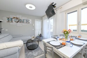 Dining - MGH- Dajaami Apartment Lazise (Lazise)
