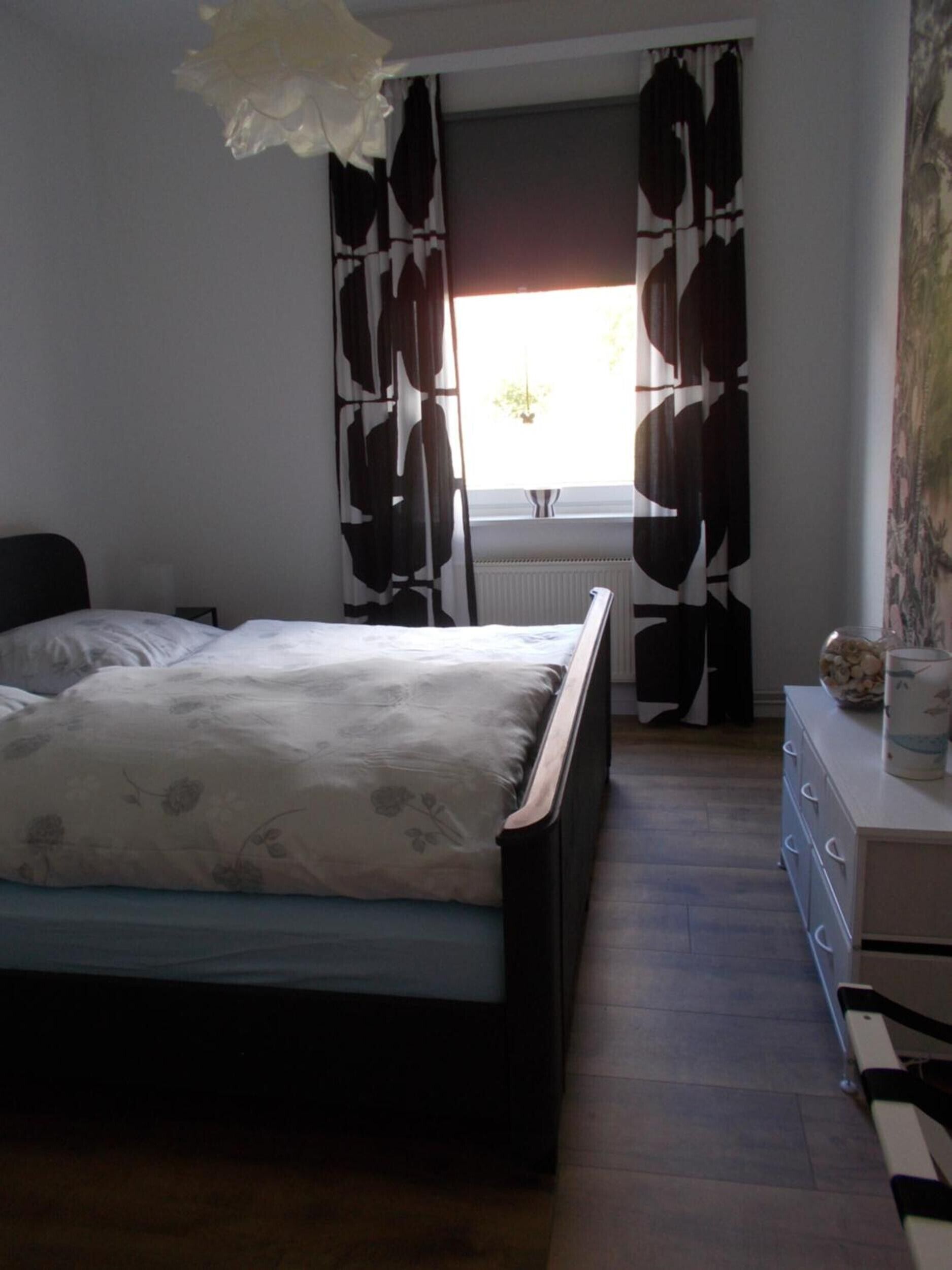 2 dormitoris, planxa i posts de planxar, wifi i roba de llit 