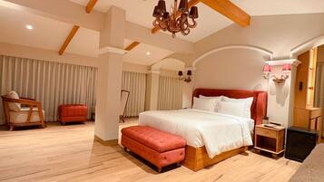 Luxury Suite, Balcony, Beach View | Egyptian cotton sheets, premium bedding, down duvets, in-room safe