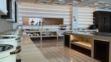 Termasuk sarapan bufet setiap hari