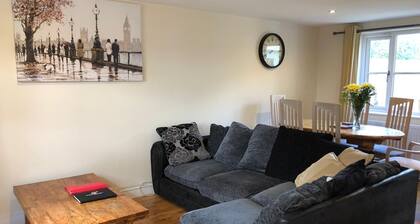 Cosy Eco cottage Cirencester,Capital of the Cotswolds,bibury close pet frendly