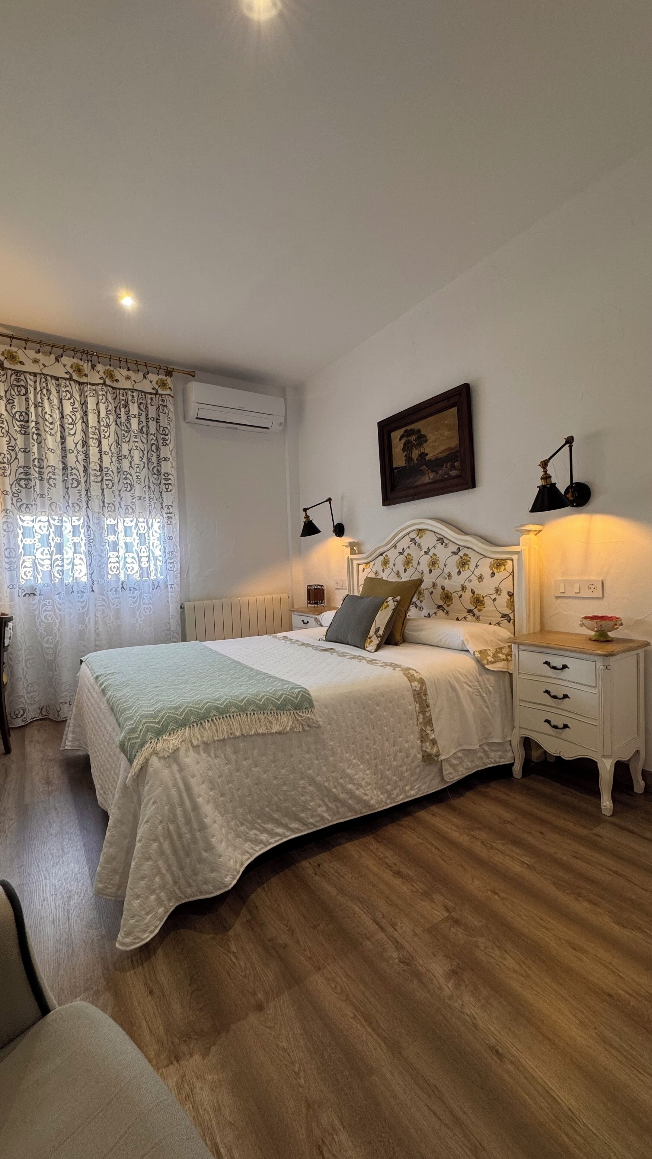 Habitación Confort doble | Escritorio, espacio para trabajar con un portátil, wifi gratis