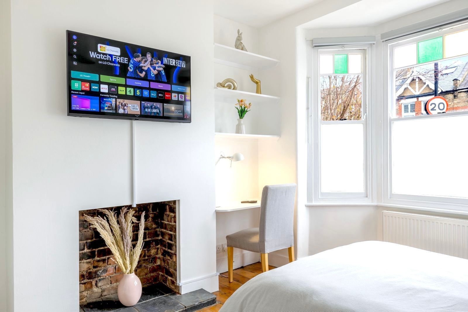 3 chambres, fer et planche à repasser, Wi-Fi, draps fournis