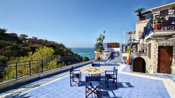 Bar (in der Unterkunft)