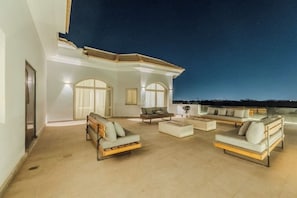Terrace/patio - Pearl Penthouse I 5BR | Rooftop Jacuzzi & Stunning Golf Views (Cairo Governorate)