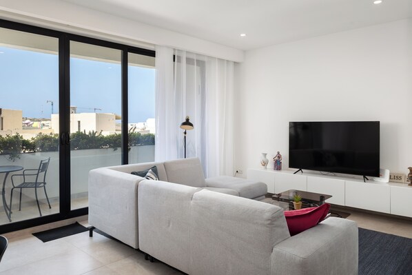 Living area - Stylish 1BR APT with Terrace (Marsaskala)