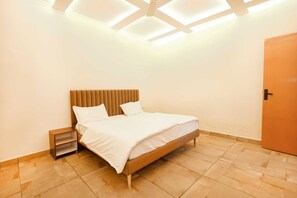 Iron/ironing board, free WiFi - Dornix by Housiify (Gurugram)