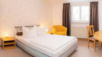 Quarto solteiro | Escrivaninha, espaço de trabalho para notebook