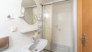 Chambre Double, vue ville | Salle de bain