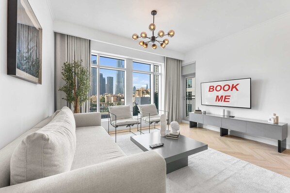 TV - Free housekeeping visits during your stay - StayShort - Luxury 1 Bedroom in Downtown with Burj Khalifa View (Downtown)