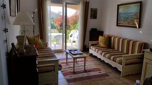 Living area - South of France Quaint 2-bedroom villa in Homps on the Canal du Midi (Homps)
