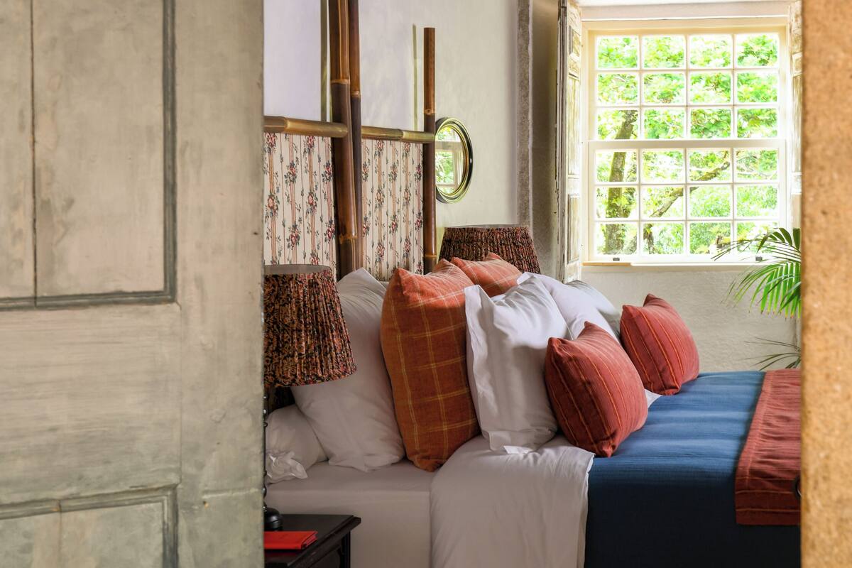 Suite, River View | Premium bedding, WiFi (free), individually decorated