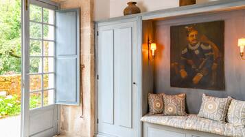 Studio Suite | Interior