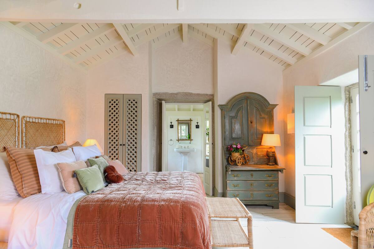 Suite, Garden View, Garden Area | Premium bedding, WiFi (free), individually decorated