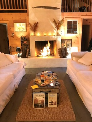 Interior - Gorgeous 5-bedroom house on St. George's river perfect for your getaway (St. George)