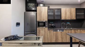 雪櫃、微波爐、焗爐、咖啡機/沖茶器