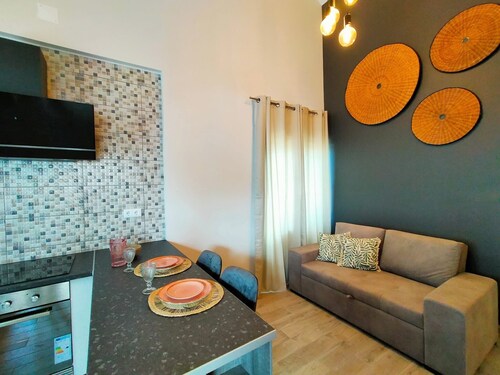 HomeLand Place AL – Zentrale Lage in Horta, nahe Strand und Marina