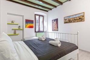 1 bedroom, iron/ironing board, travel crib, bed sheets - Dimora Pignolo - Immobili e Soluzioni Rent (Bergamo)