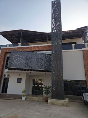 Exterior - Raynez Resort (Abuja)
