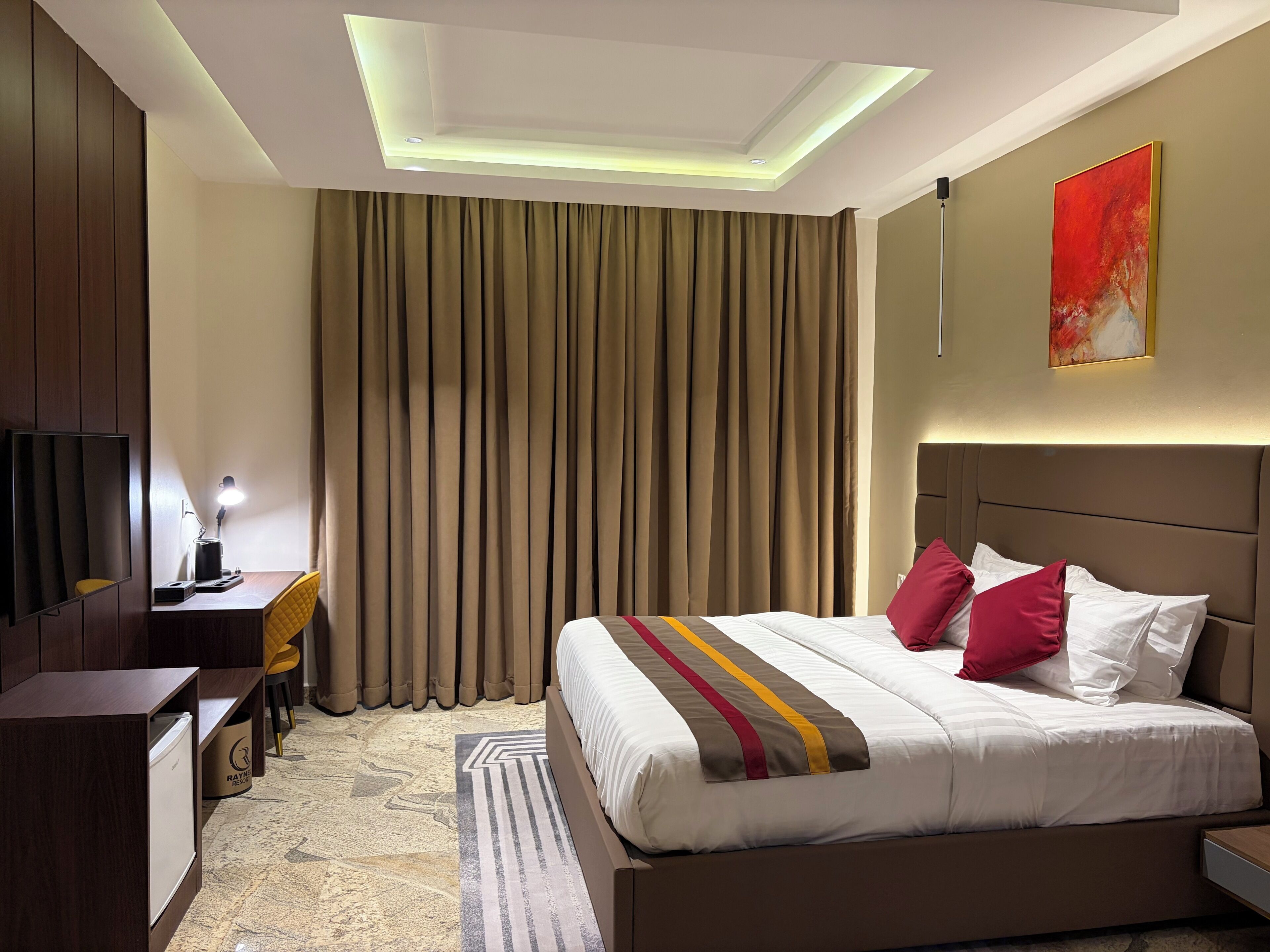 Standard Room | In-room safe, desk, laptop workspace, free WiFi